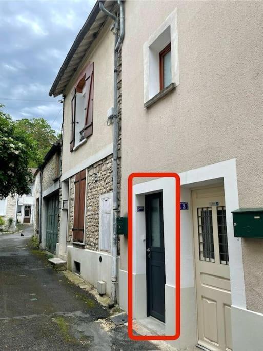 Tiny Paradise - 2 Bedrooms Apartment Montigny-sur-Loing Екстер'єр фото